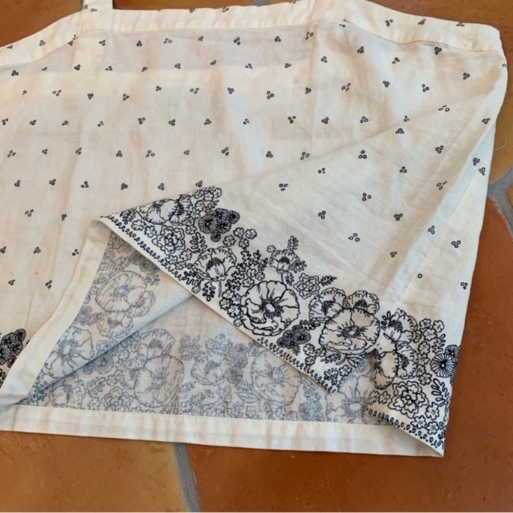 LOFT Linen Blend Poppy Garden Camisole Top linen blend - Picture 5 of 7